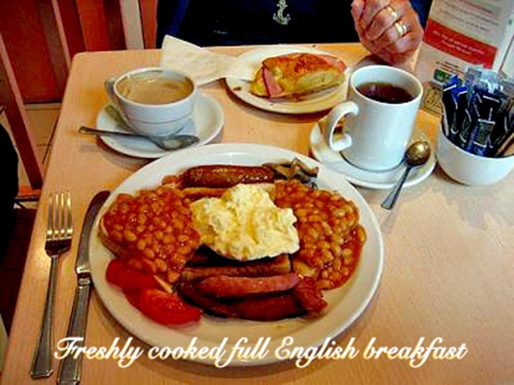 Broadway Lodge Bed And Breakfast Surbiton Εξωτερικό φωτογραφία