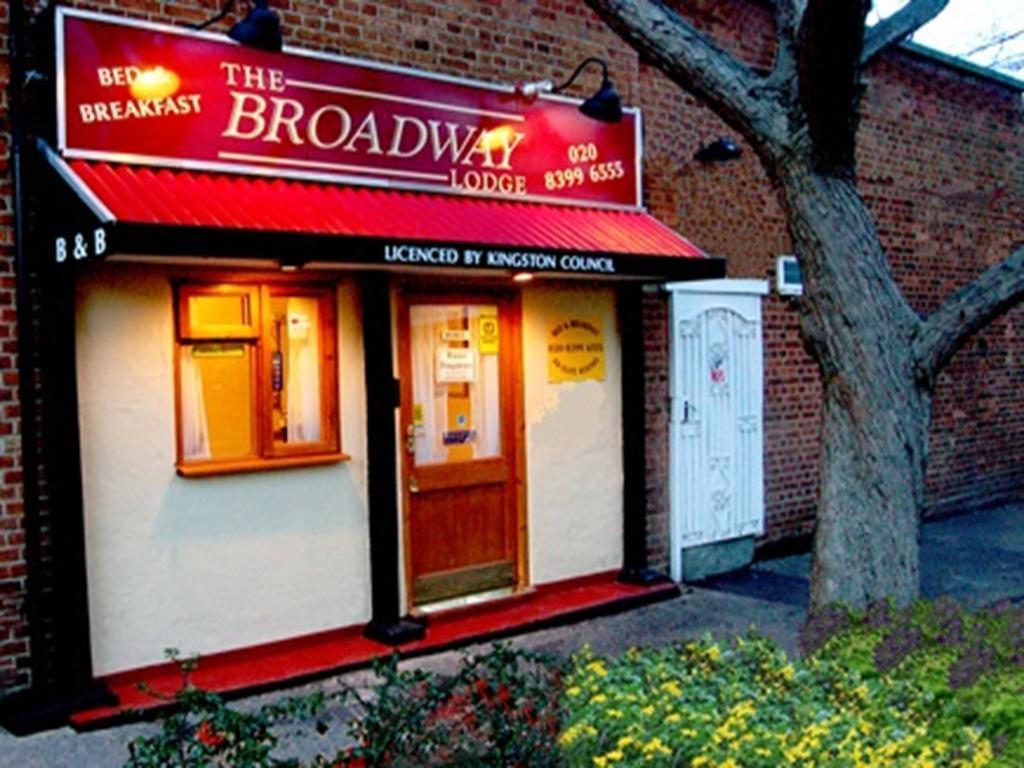 Broadway Lodge Bed And Breakfast Surbiton Εξωτερικό φωτογραφία